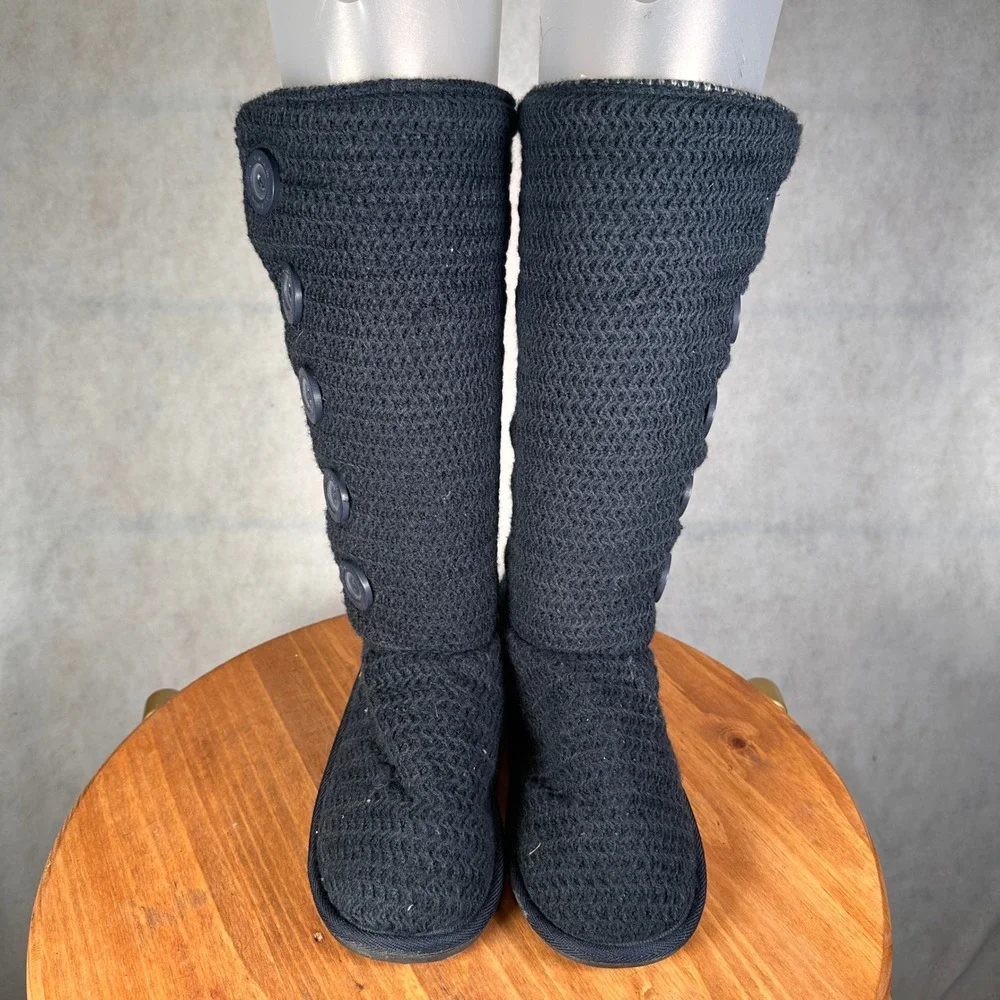 Muk Luks Knit Tall Boots Womens 8 Black Good Button Detail Crochet Cozy 0833
